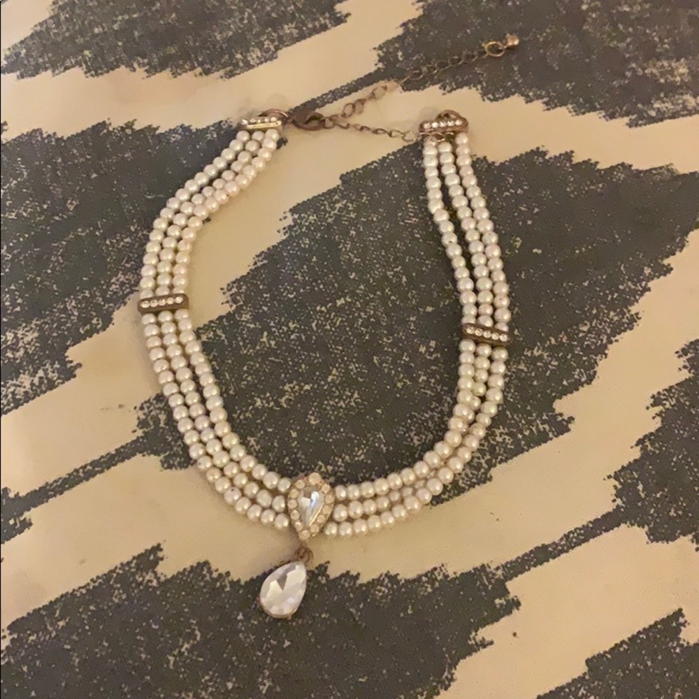 Cinderella style choker necklace